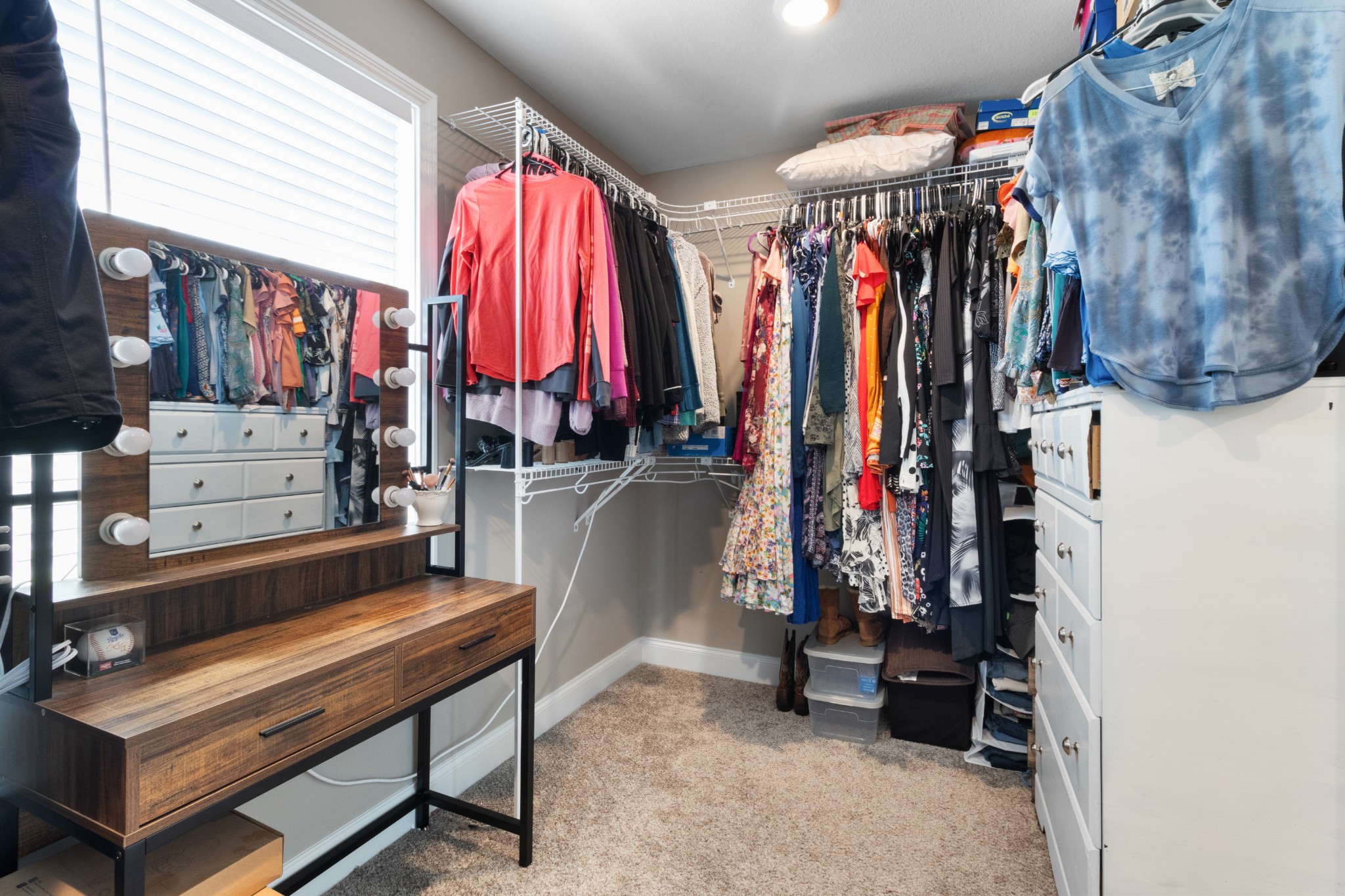 532 Bowden Drive Clarksville, TN 37043 - Photo 28 of 47 a view of walk in closet with clothes