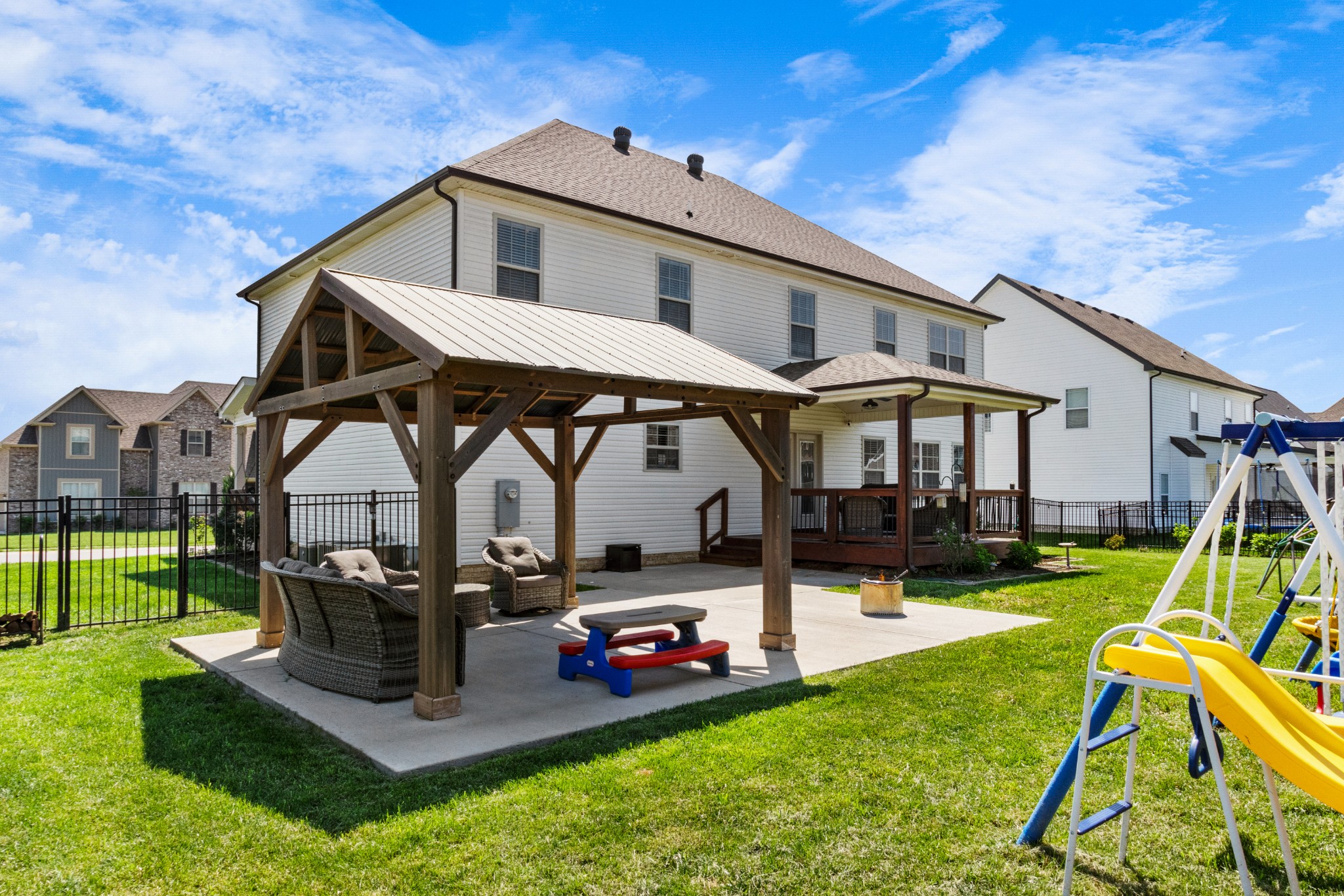 532 Bowden Drive Clarksville, TN 37043 - Photo 40 of 47 a front view of house with an outdoor space and seating