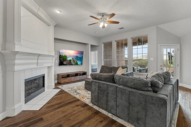 $7,500 | 9602 Windy Hollow Drive, Irving, TX 75063