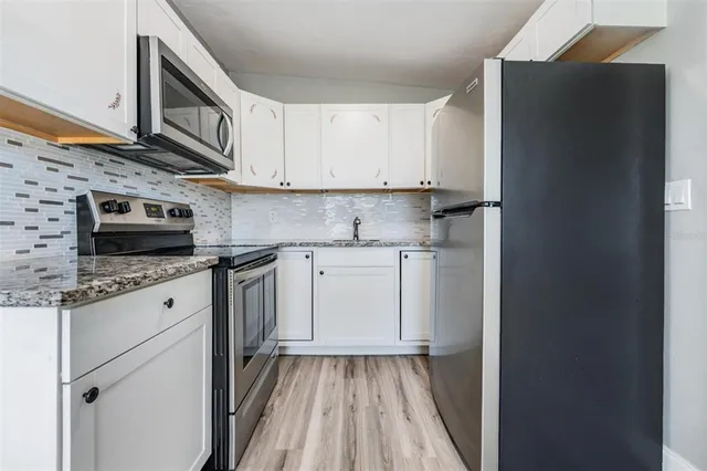 $2,200 | 810 Jurgens Street, Clearwater, FL 33755