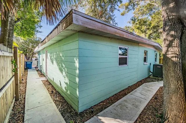 $2,200 | 810 Jurgens Street, Clearwater, FL 33755