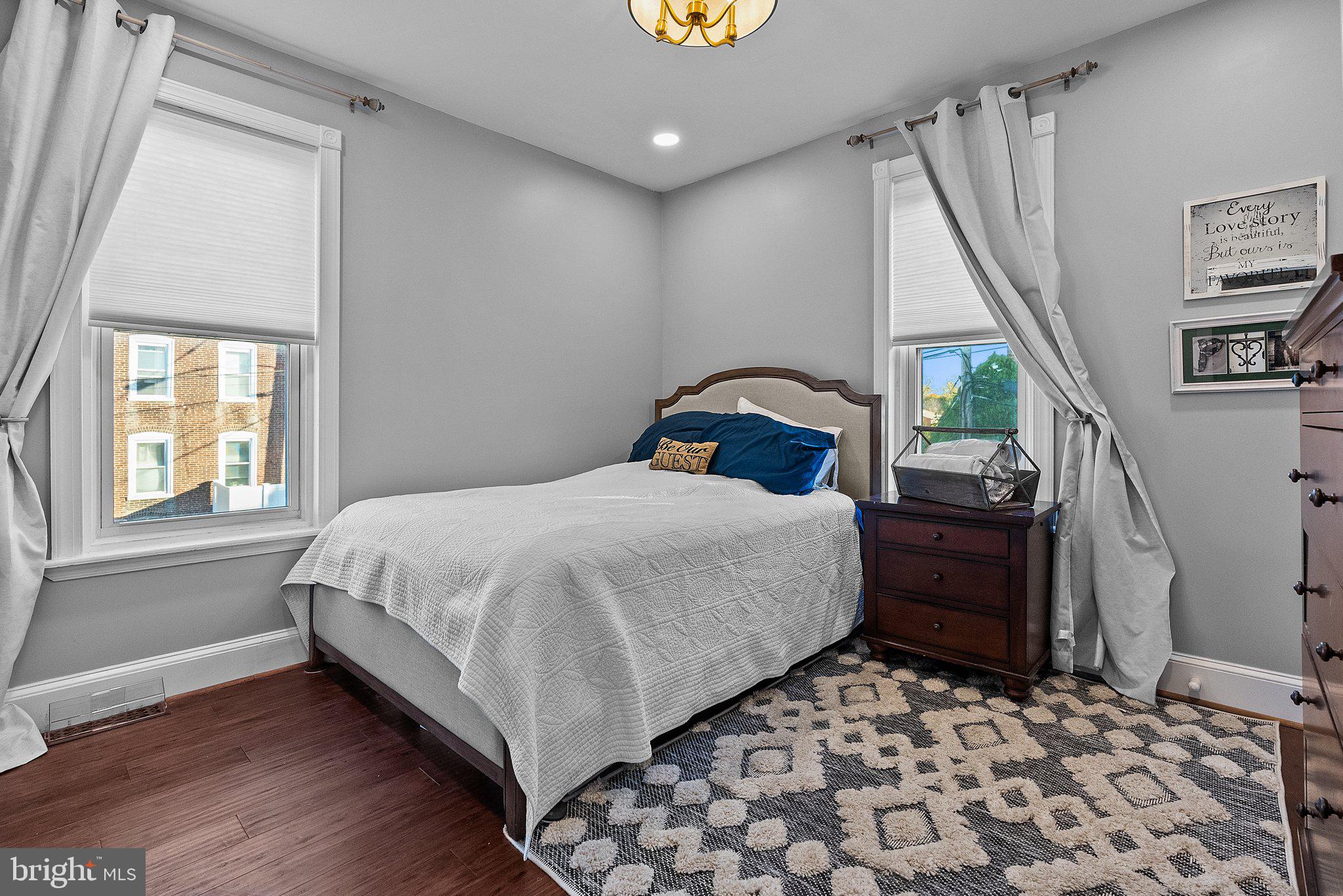421 Righter Street Philadelphia, PA 19128 - Photo 20 of 40 Spacious Guest room