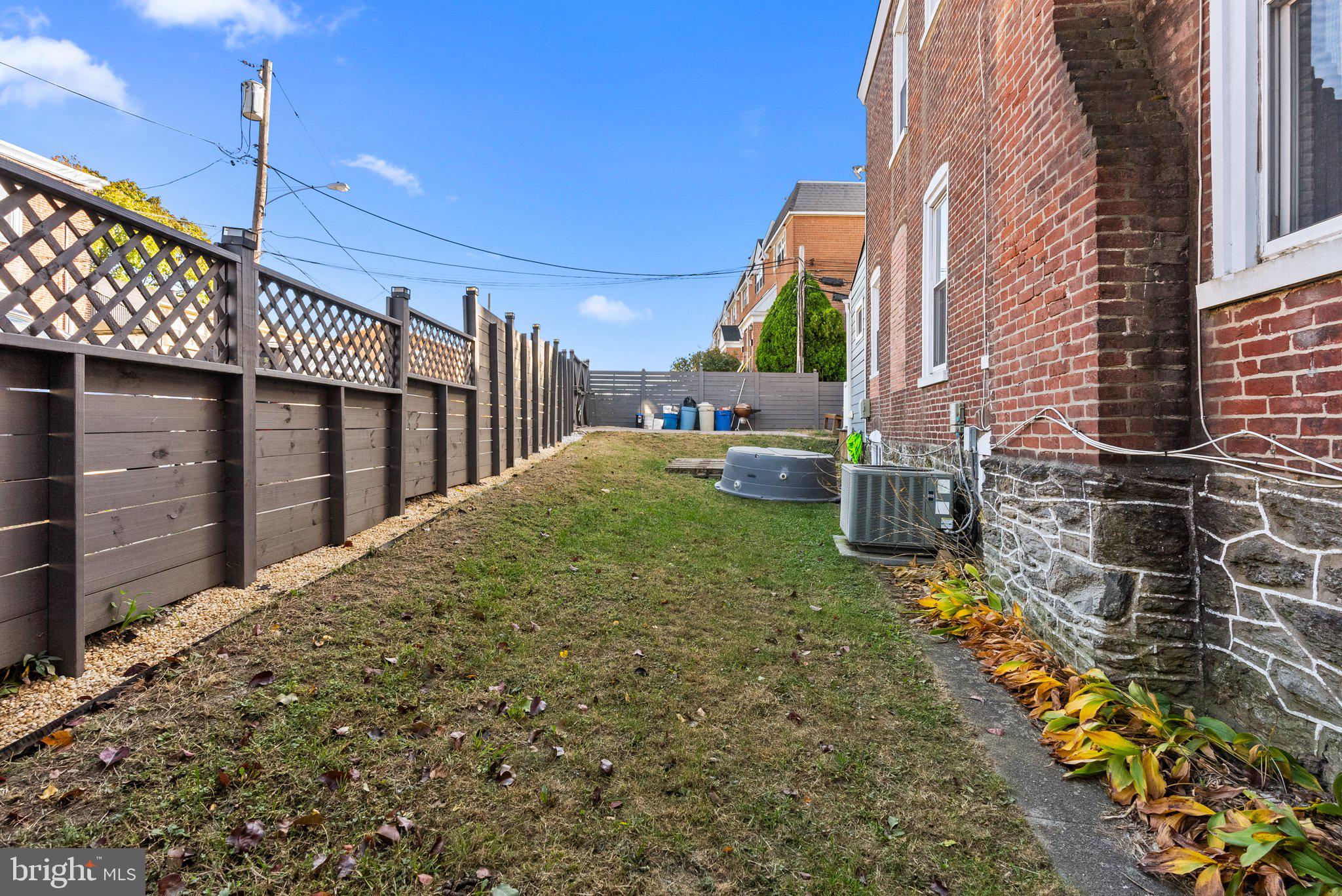 421 Righter Street Philadelphia, PA 19128 - Photo 37 of 40 Side Yard