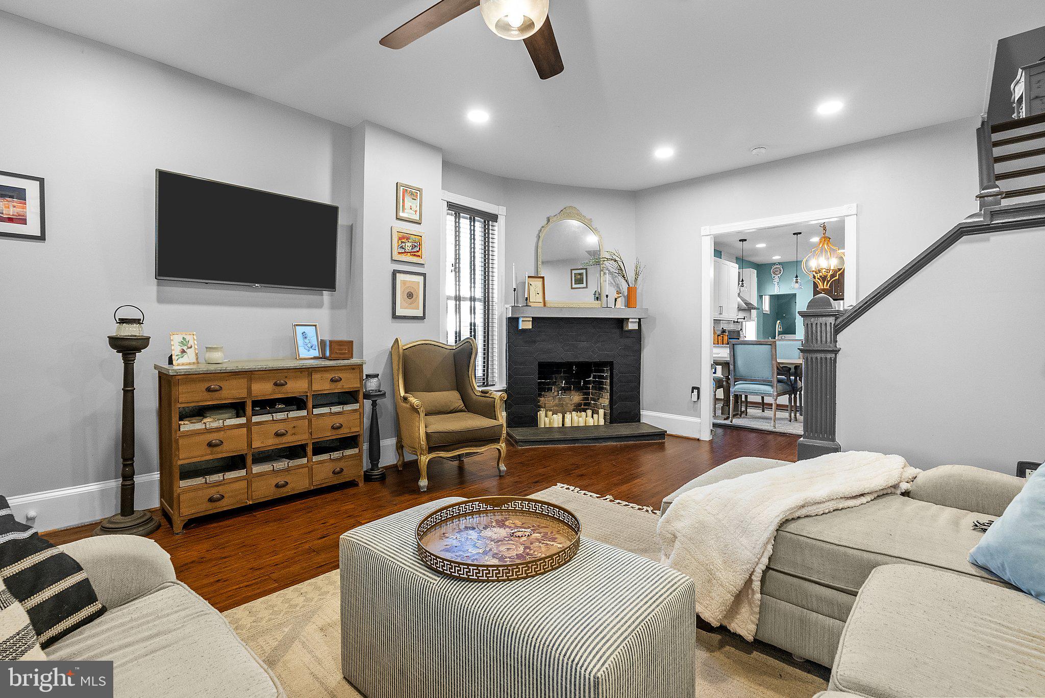 421 Righter Street Philadelphia, PA 19128 - Photo 5 of 40 Gallery Image 5