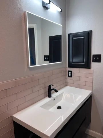 $1,950 | 2806 Dove Tree Drive, Alvin, TX 77511