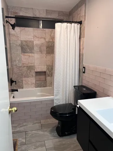 $1,950 | 2806 Dove Tree Drive, Alvin, TX 77511