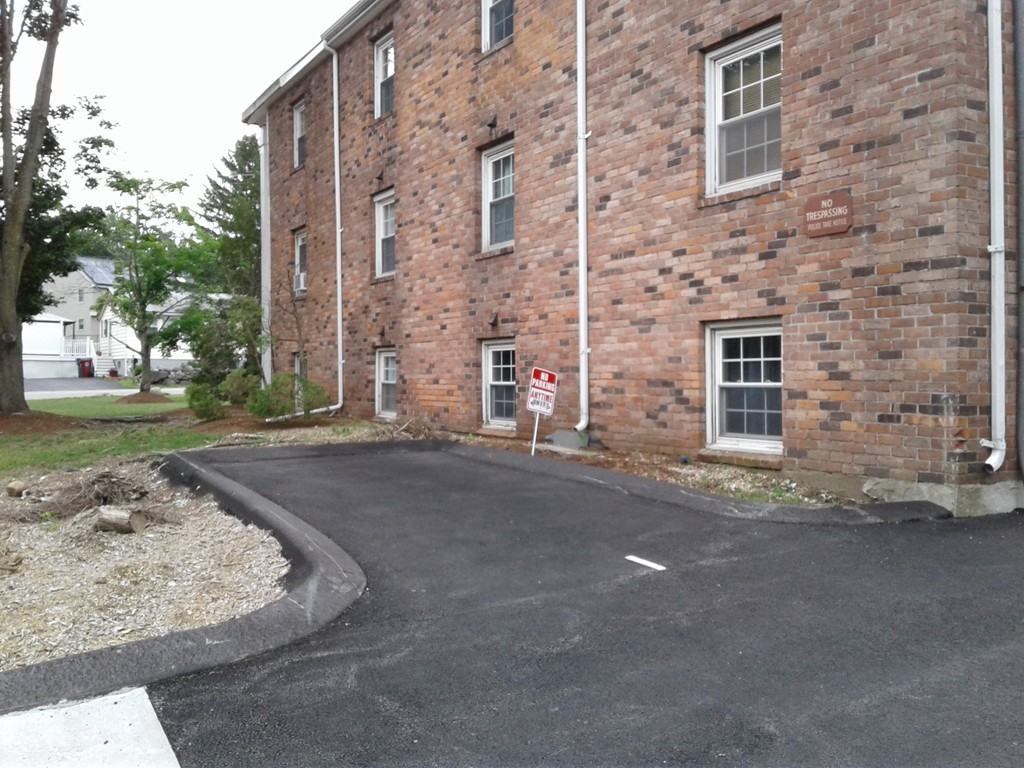 53 North Billerica Road, Unit 1 Lowell, MA 01852 - Photo 3 of 11 Gallery Image 3