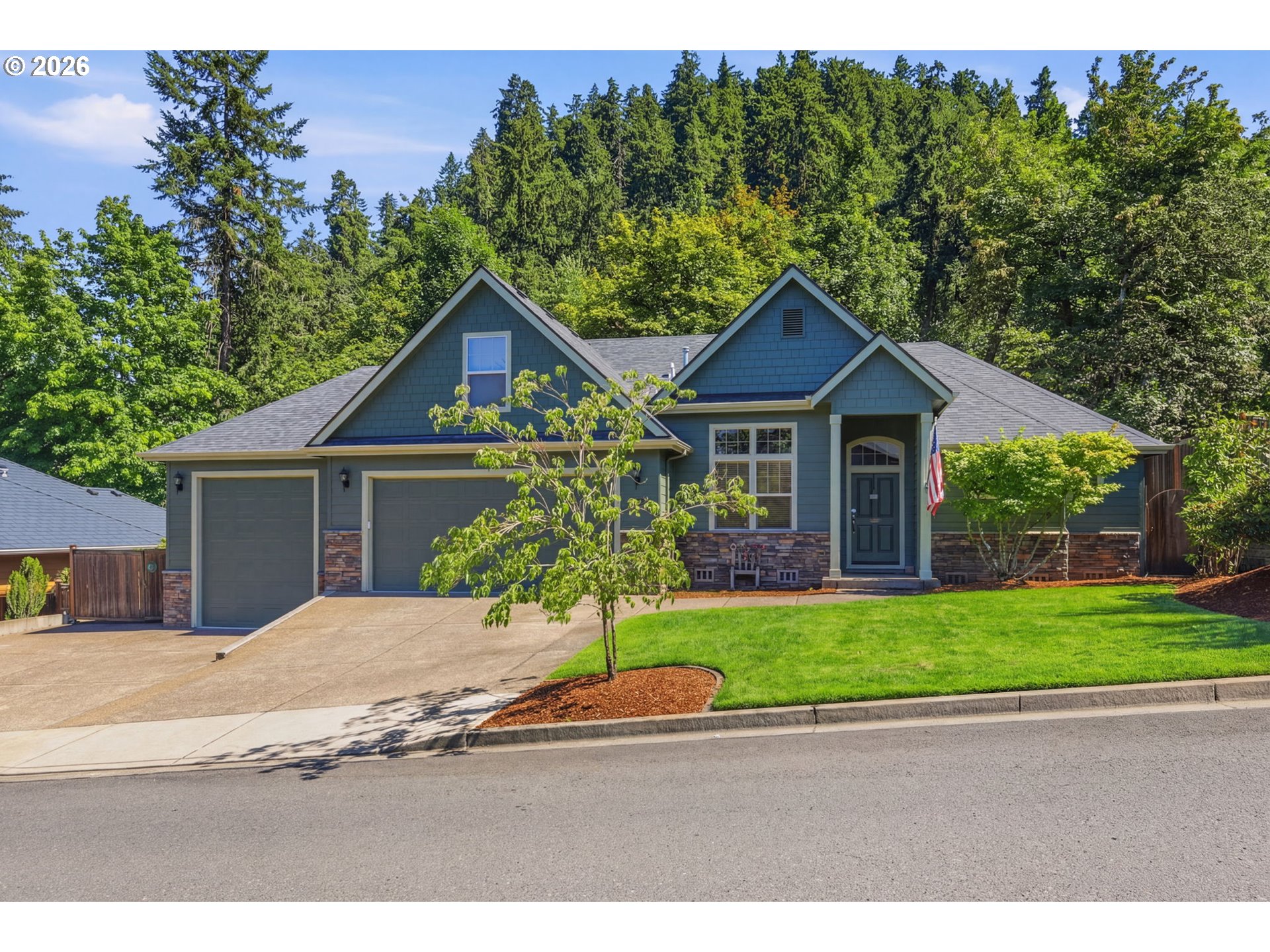 435 Mountaingate Drive Springfield, OR 97478 - Photo 1 of 39