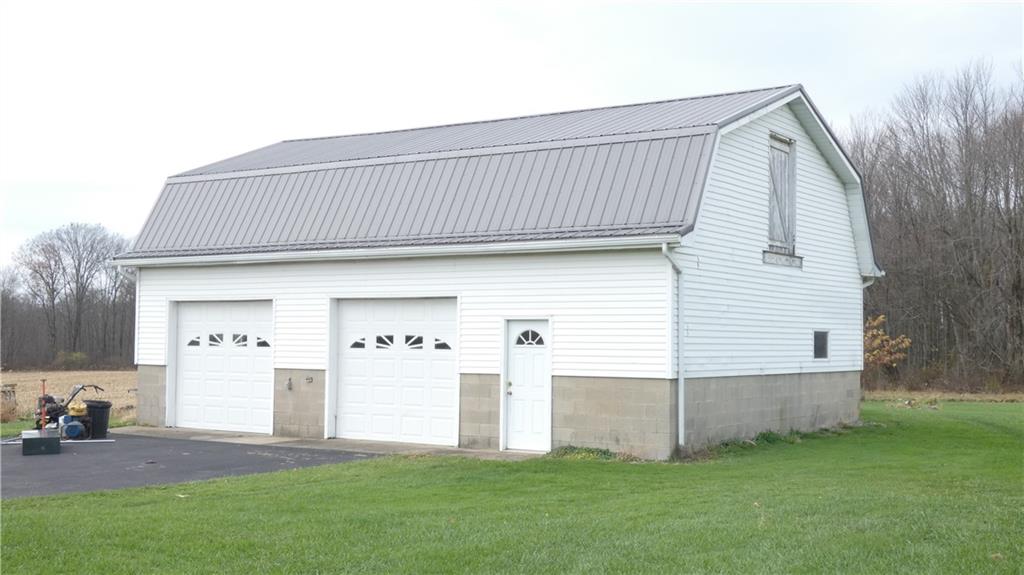 1327 Bend Road Mercer, PA 16137 - Photo 8 of 24