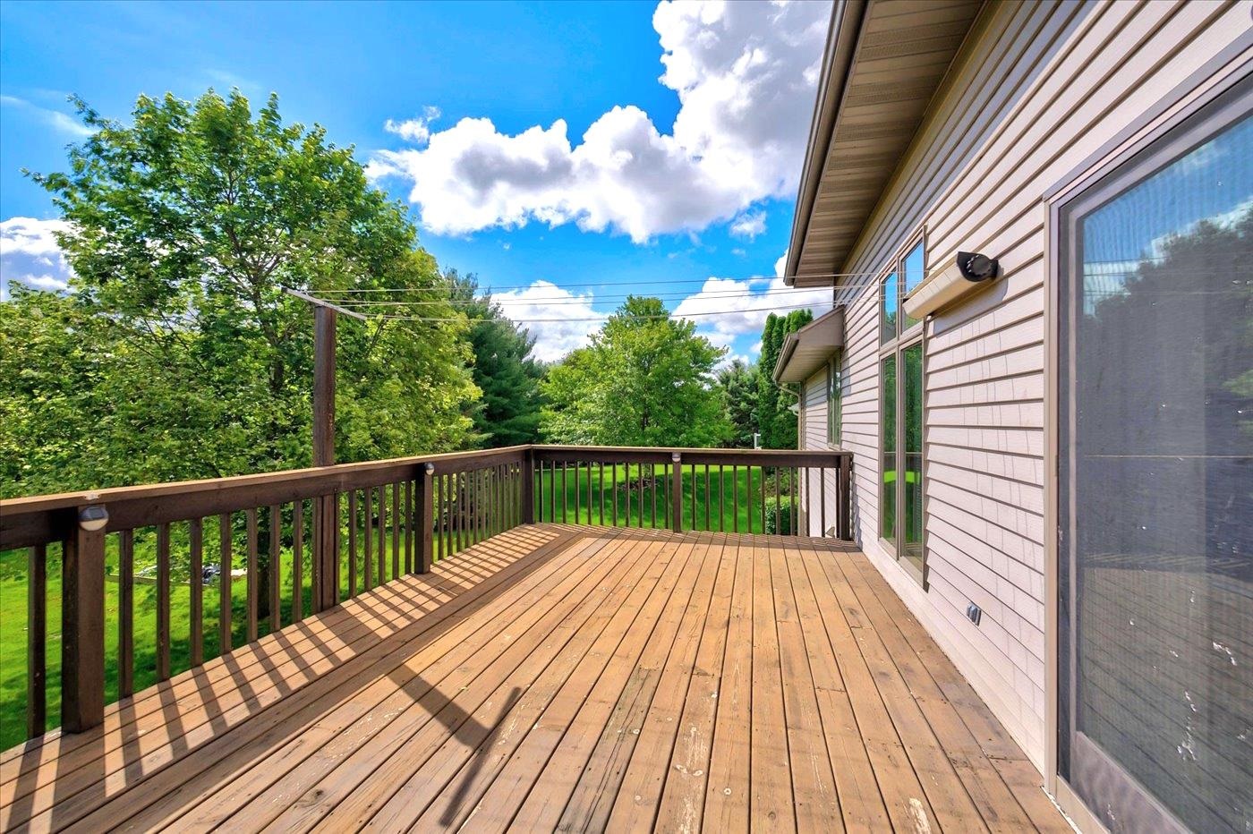 720 Waveland Road Janesville, WI 53548 - Photo 7 of 64