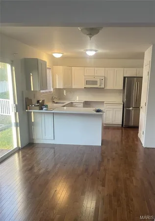 $324,000 | 431 Peregrine Court, Winfield, MO 63389