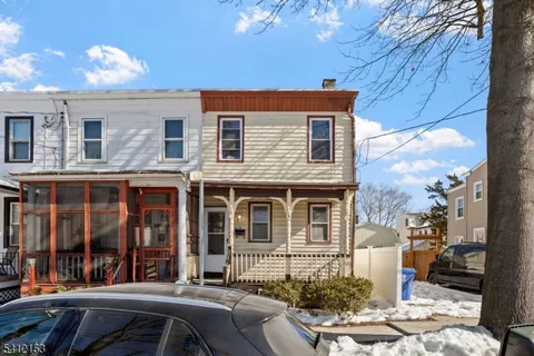 $269,000 | 415 Wood Street, Burlington, NJ 08016
