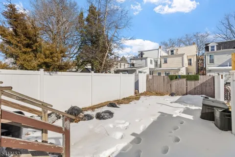 $269,000 | 415 Wood Street, Burlington, NJ 08016