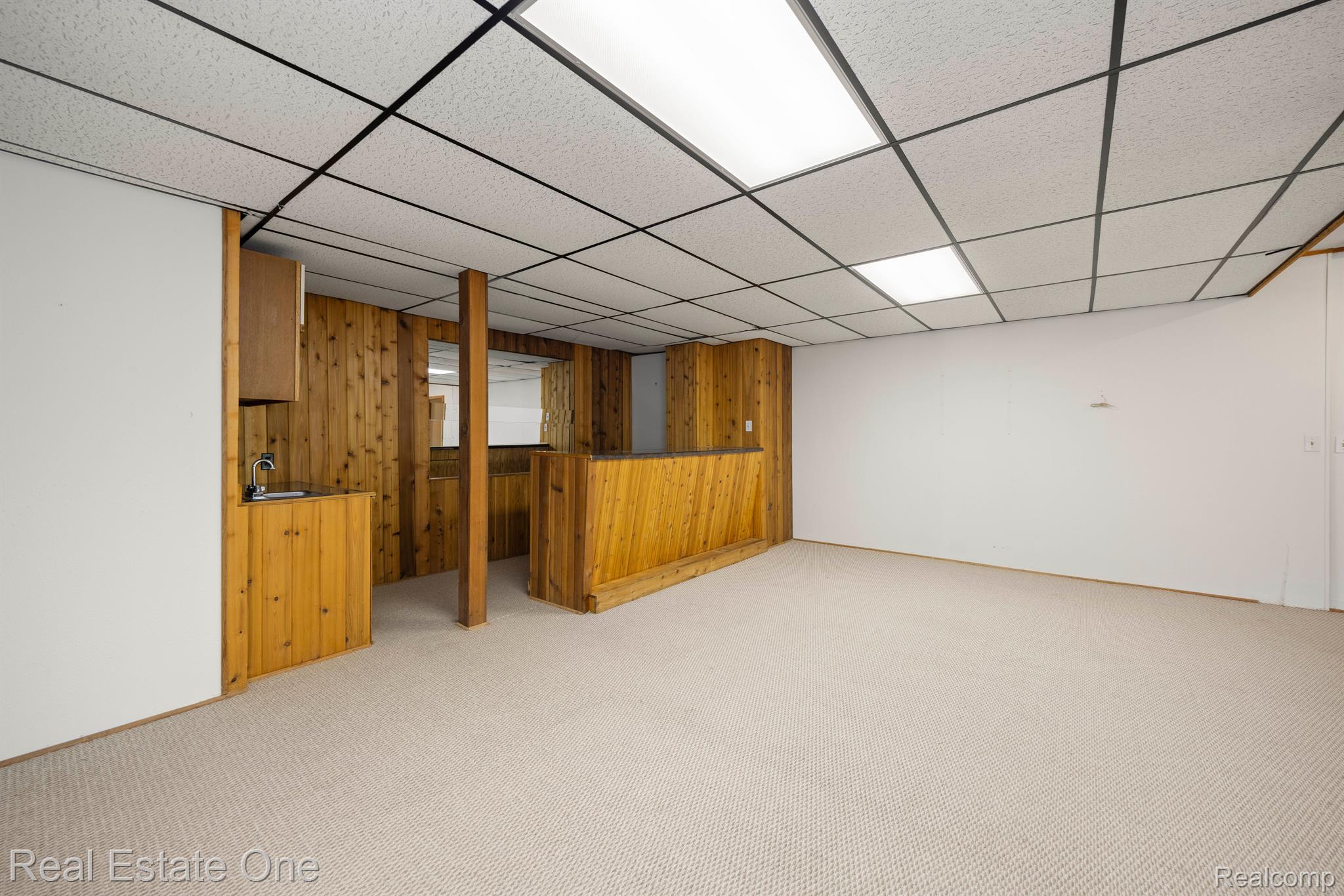 30971 Country Ridge Circle Farmington, MI 48331 - Photo 31 of 47 BAR IN LOWER LEVEL