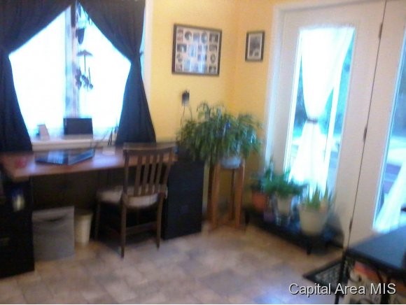 10119 Meredith Road Carlinville, IL 62626 - Photo 12 of 24