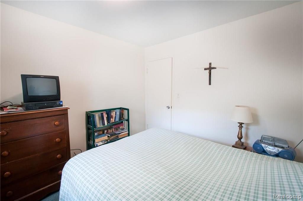 513 East University Drive, Unit 703 Rochester, MI 48307 - Photo 20 of 23