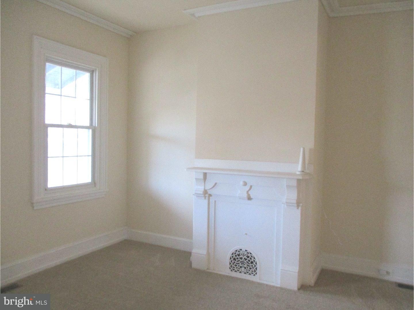 4124 Rhawn Street Philadelphia, PA 19136 - Photo 4 of 25 Living Room