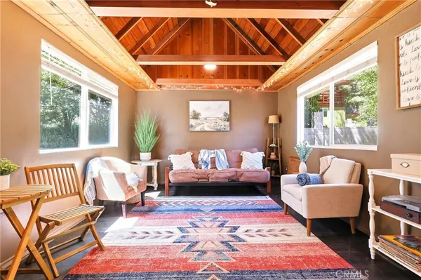 $199,999 | 222 Craghill Drive, Cedar Glen, CA 92321