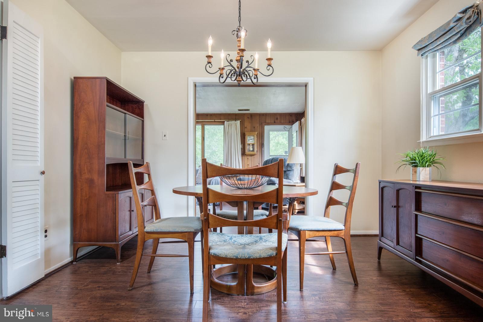 5942 Atteentee Road Springfield, VA 22150 - Photo 11 of 38 Dining Room