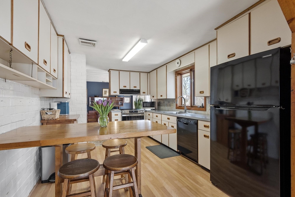 20 Donna Road Chelmsford, MA 01824 - Photo 13 of 24