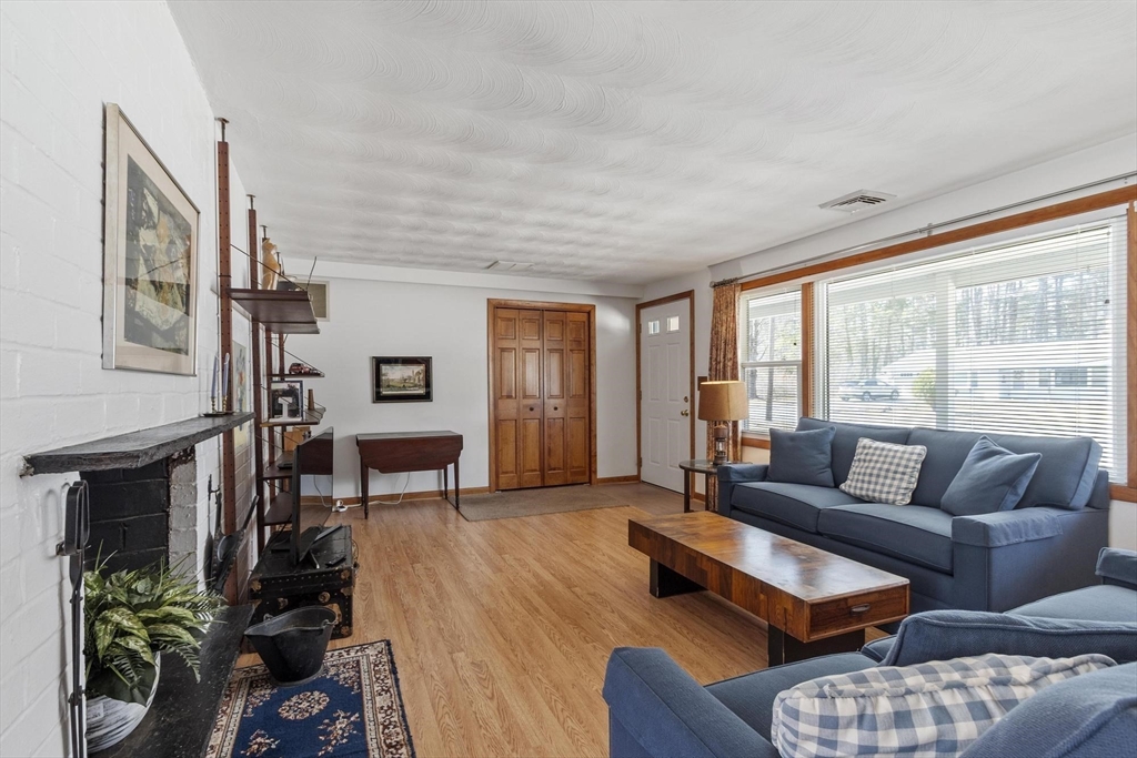 20 Donna Road Chelmsford, MA 01824 - Photo 8 of 24