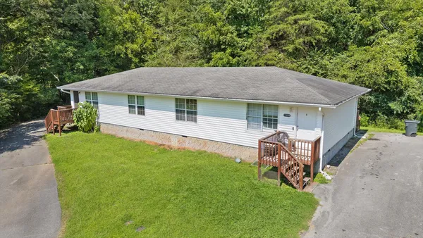 $900,000 | 11215 Dayton Pike, Soddy Daisy, TN 37379