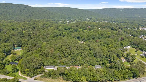 $900,000 | 11215 Dayton Pike, Soddy Daisy, TN 37379