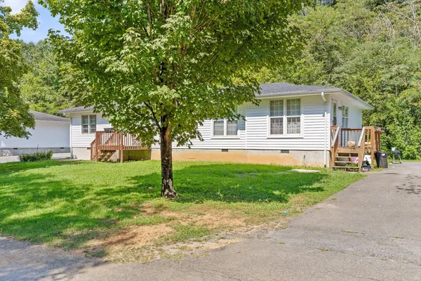 $900,000 | 11215 Dayton Pike, Soddy Daisy, TN 37379