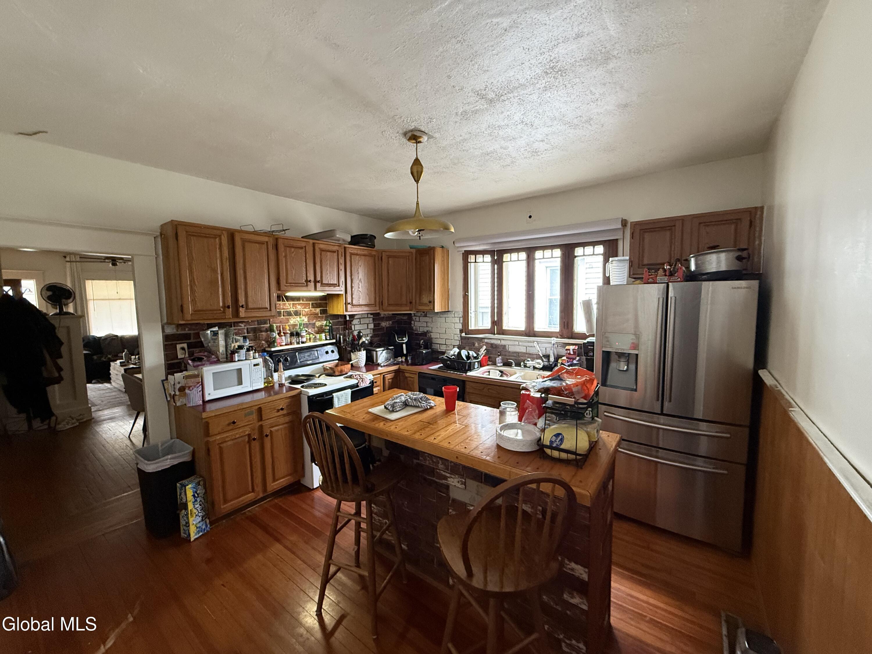 232 3rd Street Scotia, NY 12302 - Photo 3 of 29 IMG_4978