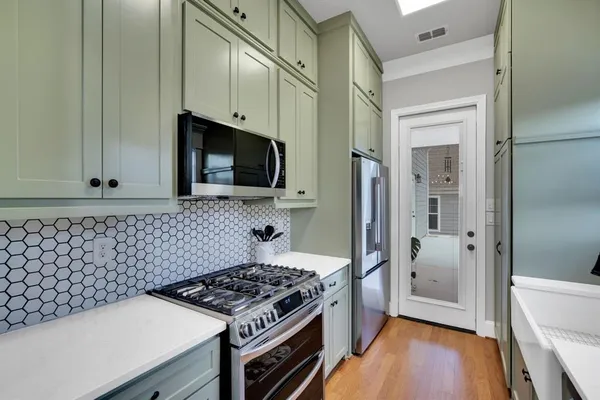 $3,300 | 209 Cody Hunter, Midlothian, TX 76065