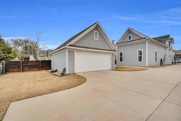 $3,300 | 209 Cody Hunter, Midlothian, TX 76065