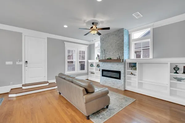 $3,300 | 209 Cody Hunter, Midlothian, TX 76065