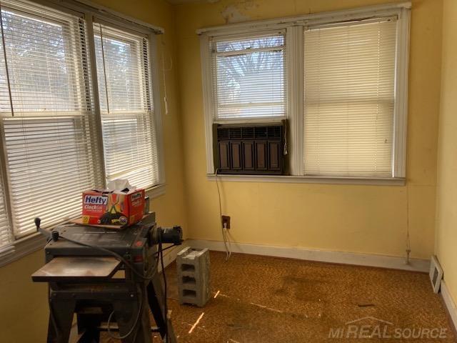 8442 Central Street Center Line, MI 48015 - Photo 12 of 19