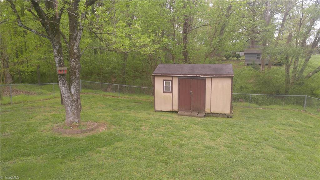 346 Fairgrove Road Thomasville, NC 27360 - Photo 13 of 14 Gallery Image 13