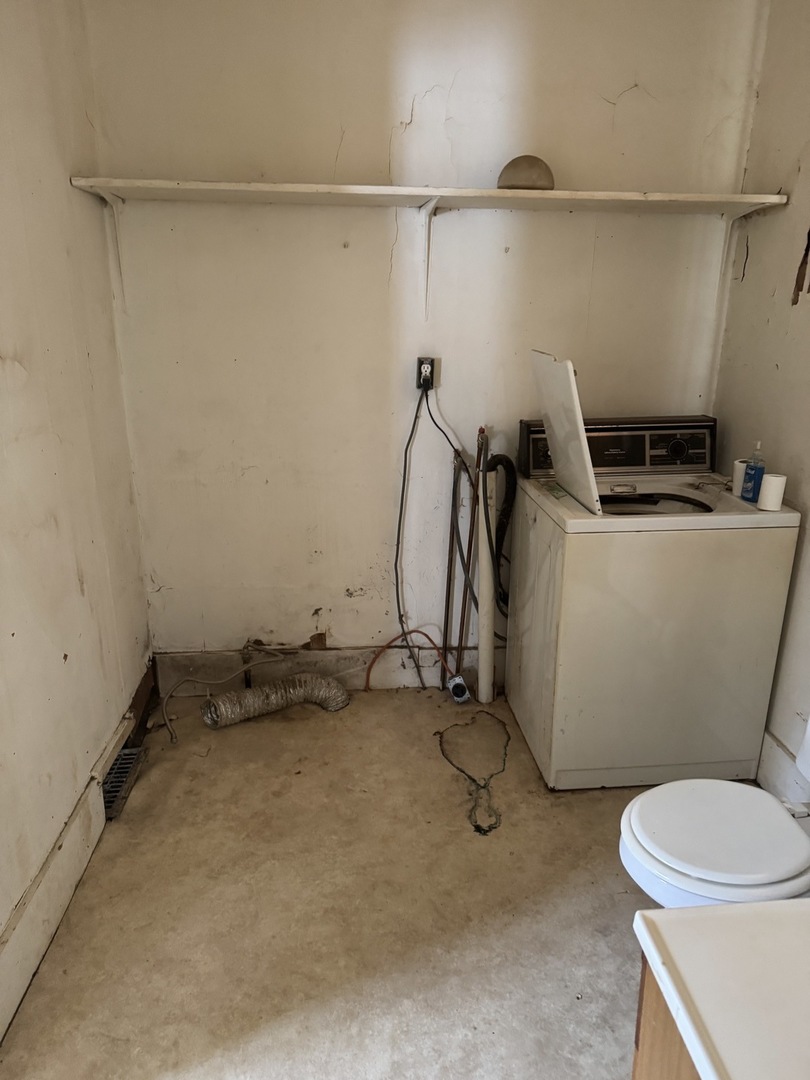 916 West Front Street Bloomington, IL 61701 - Photo 12 of 15 a view of a room with storage and utility