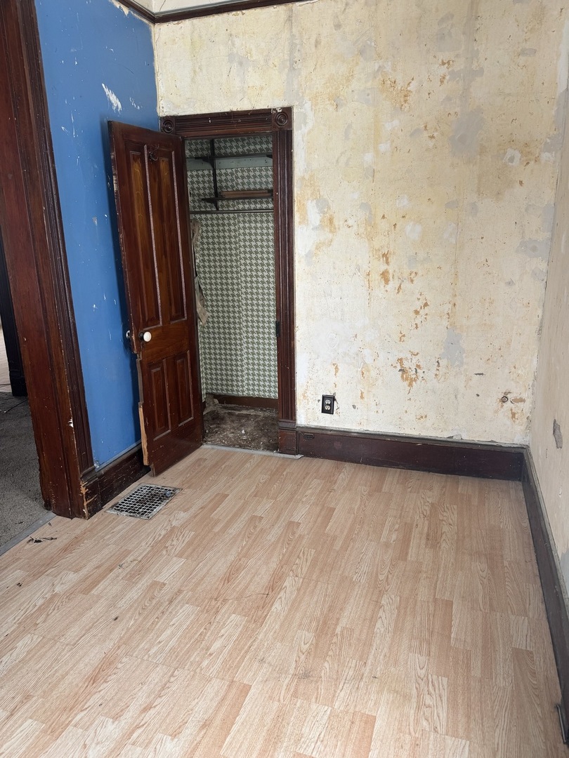 916 West Front Street Bloomington, IL 61701 - Photo 4 of 15 a view of wooden floor