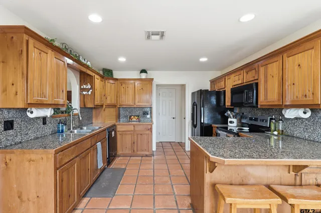 $634,200 | 8919 Cr 2310 Sulphur Springs, Pickton, TX 75471