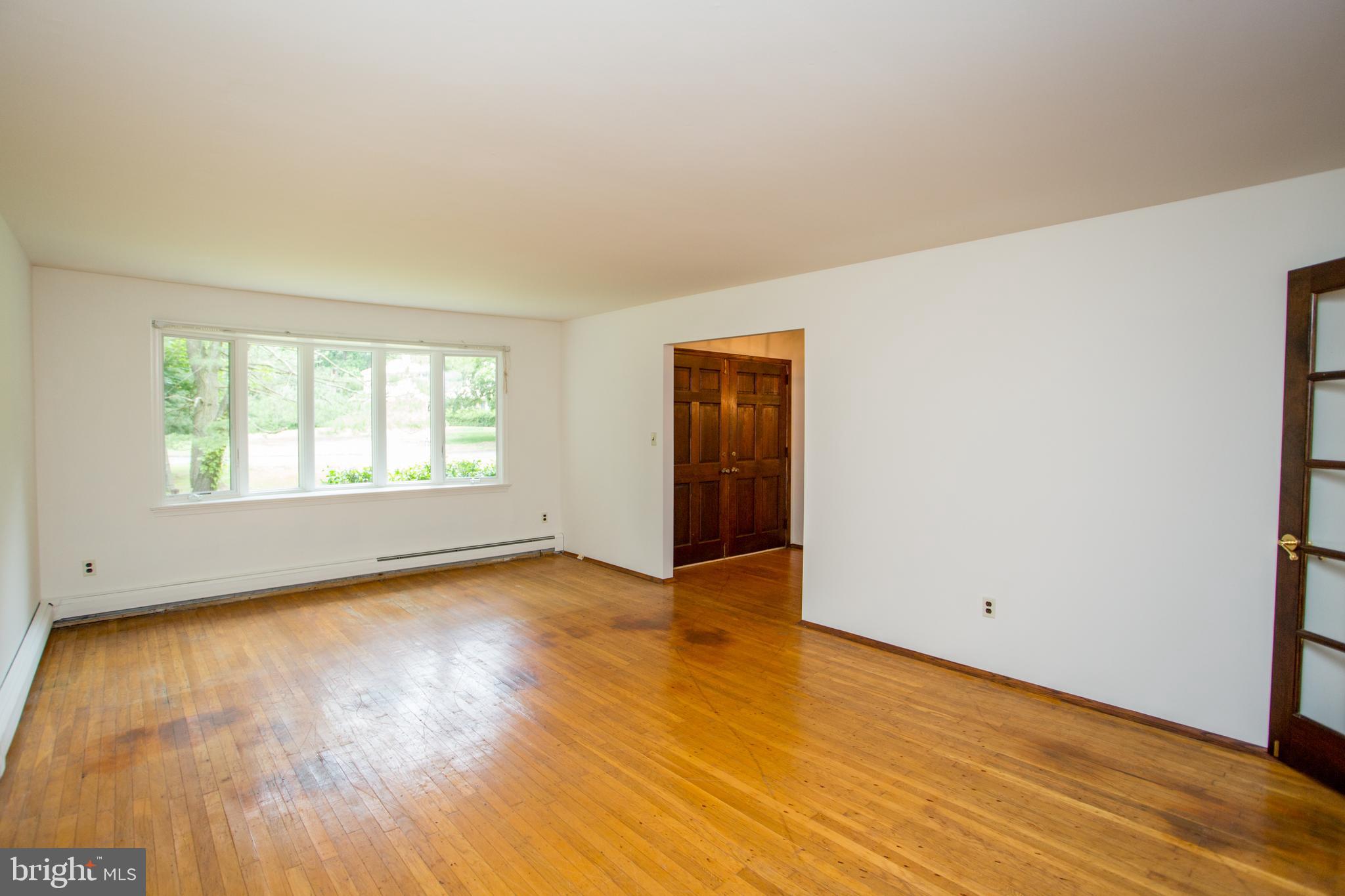 4967 Edgewood Road Doylestown, PA 18902 - Photo 5 of 52 Gallery Image 5