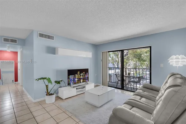 $250,000 | 7060 Northwest 179th Street, Unit 210, Hialeah, FL 33015