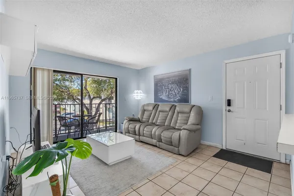 $250,000 | 7060 Northwest 179th Street, Unit 210, Hialeah, FL 33015