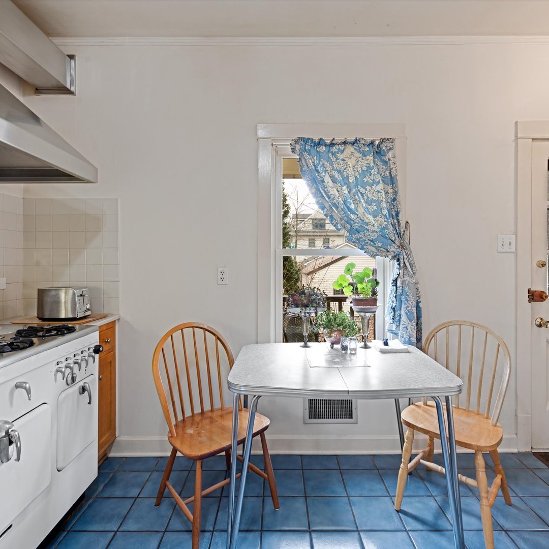 2500 Thayer Street Evanston, IL 60201 - Photo 13 of 40