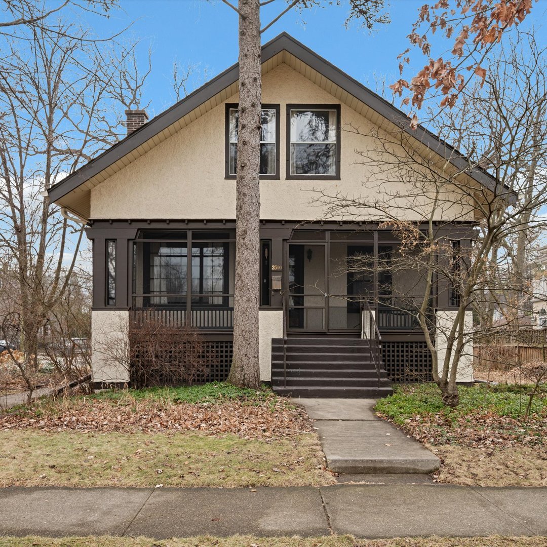 2500 Thayer Street Evanston, IL 60201 - Photo 2 of 40