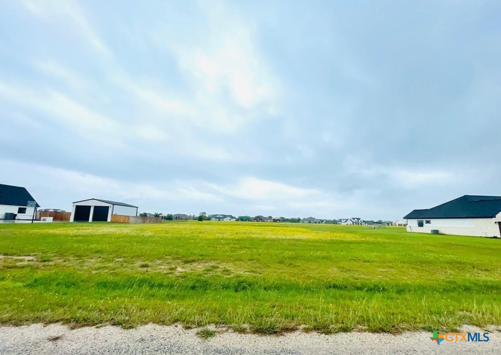 857 Sendera Loop Victoria, TX 77904 - Photo 3 of 4