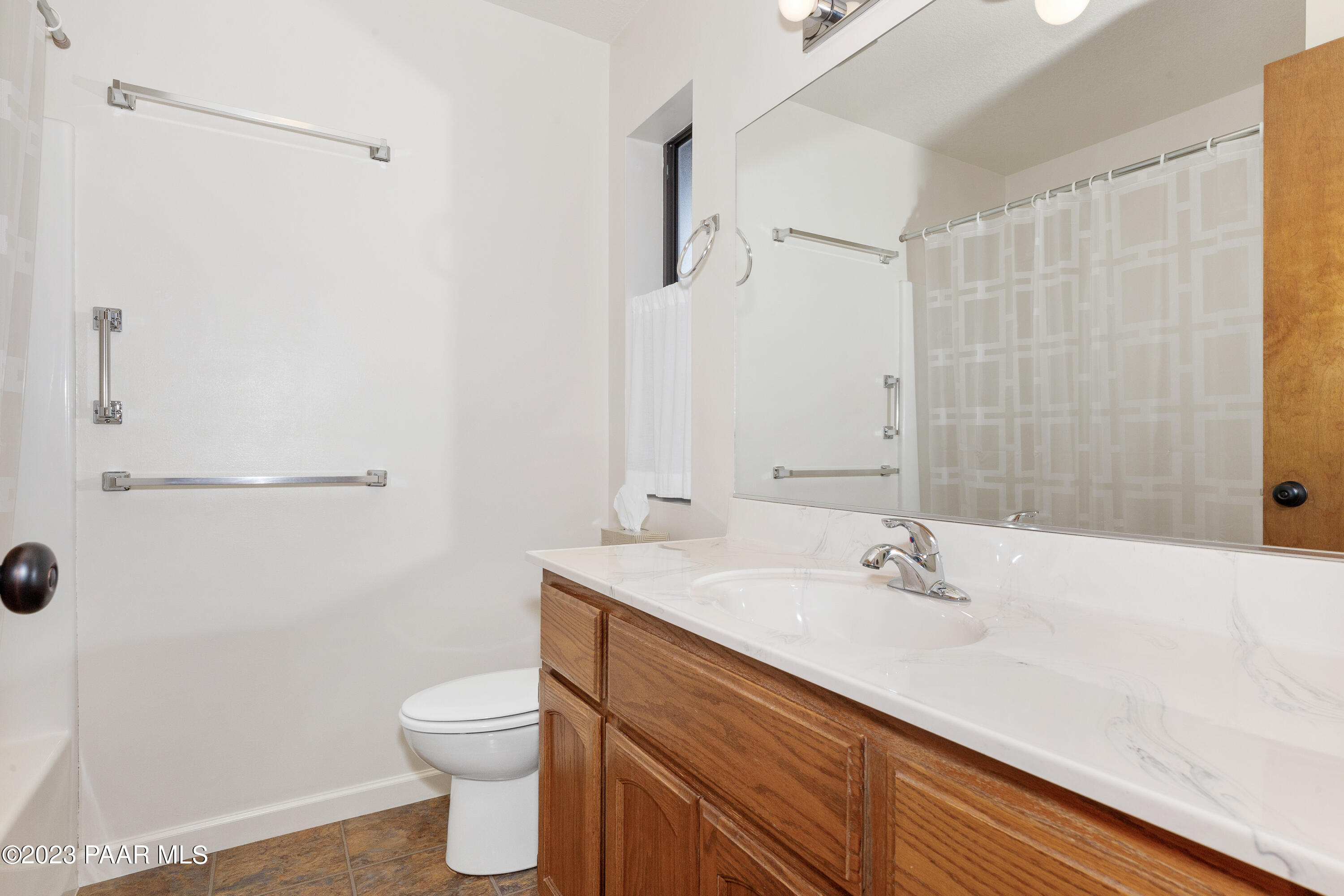 3131 Table Lands Road Prescott, AZ 86301 - Photo 15 of 25 015_Guest Bathroom