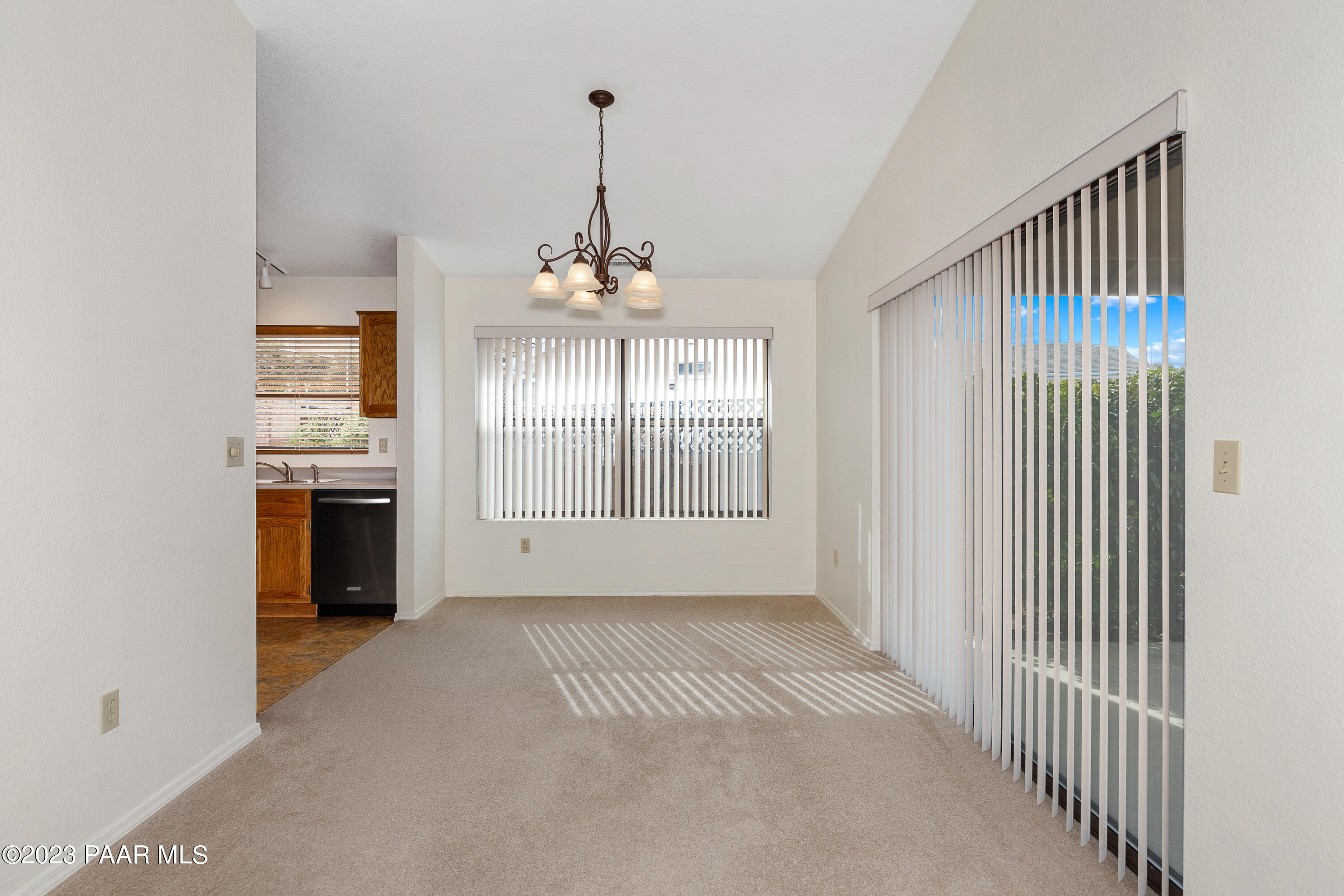 3131 Table Lands Road Prescott, AZ 86301 - Photo 5 of 25 005_Dining Area And Kitchen