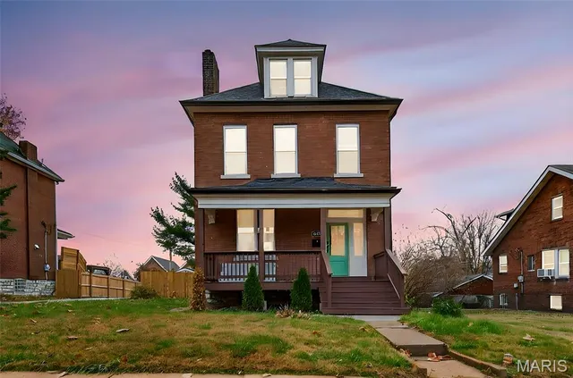 $498,000 | 6206 Victoria Avenue, St. Louis, MO 63139