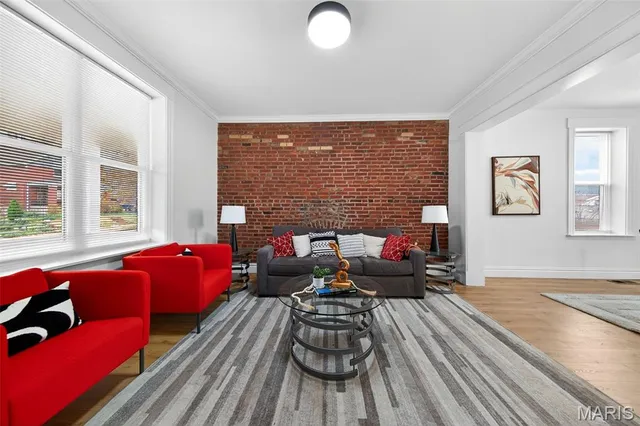 $498,000 | 6206 Victoria Avenue, St. Louis, MO 63139