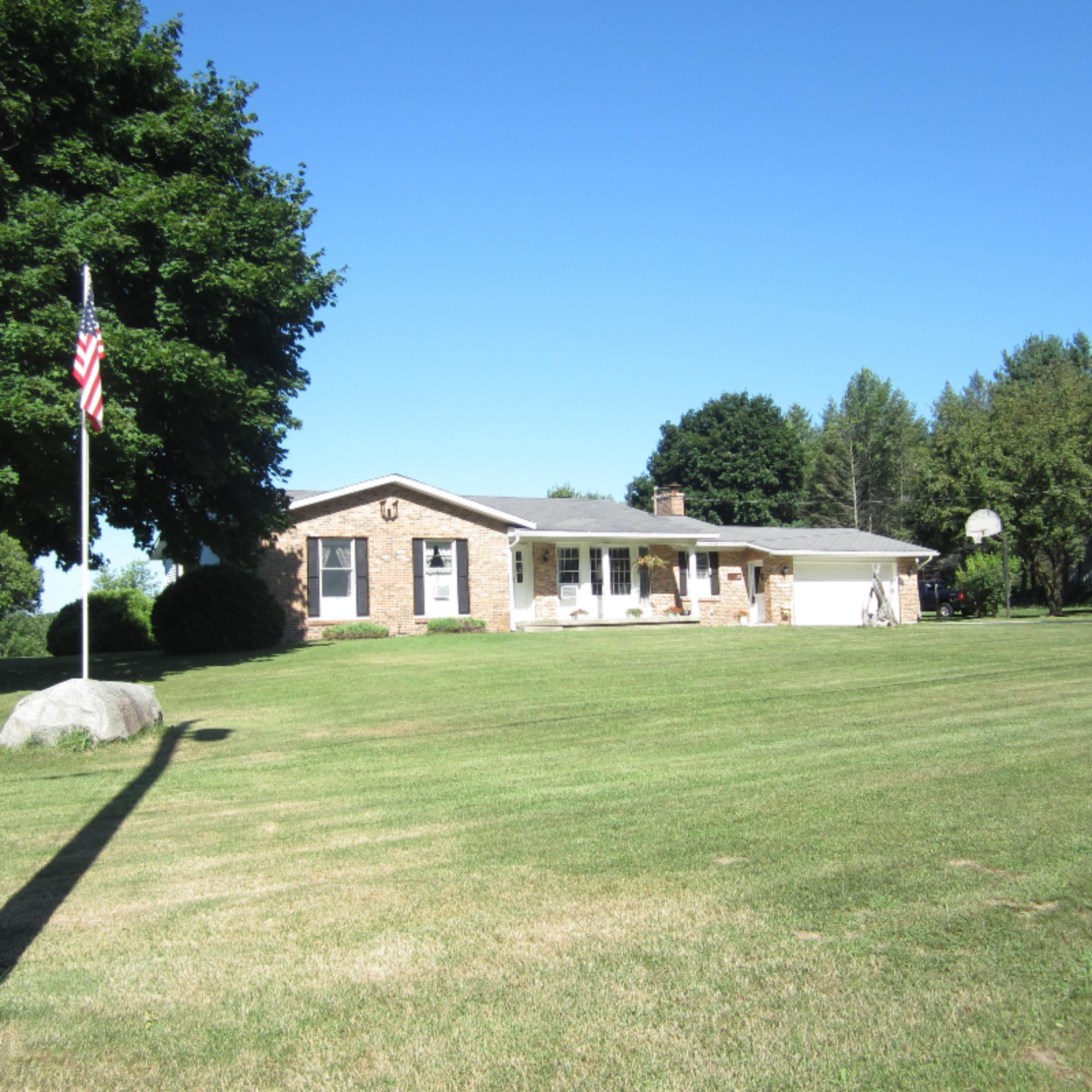 1842 Vining Road Greenville, MI 48838 - Photo 3 of 68 IMG_5259
