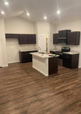 $666,000 | 458 South Longbranch Drive, Unit 6, Maize, KS 67101