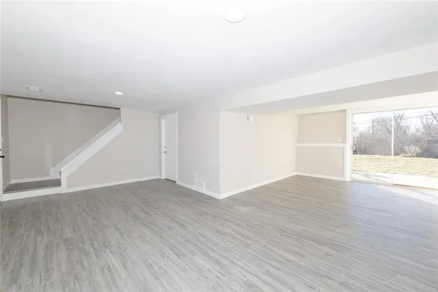 $2,500 | 1105 West Forest Drive, Olathe, KS 66061